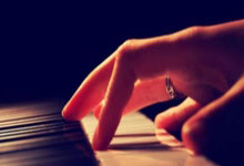 九游会体育：[CBA]赵睿断球抛传前场 琼斯反击轻松上篮.